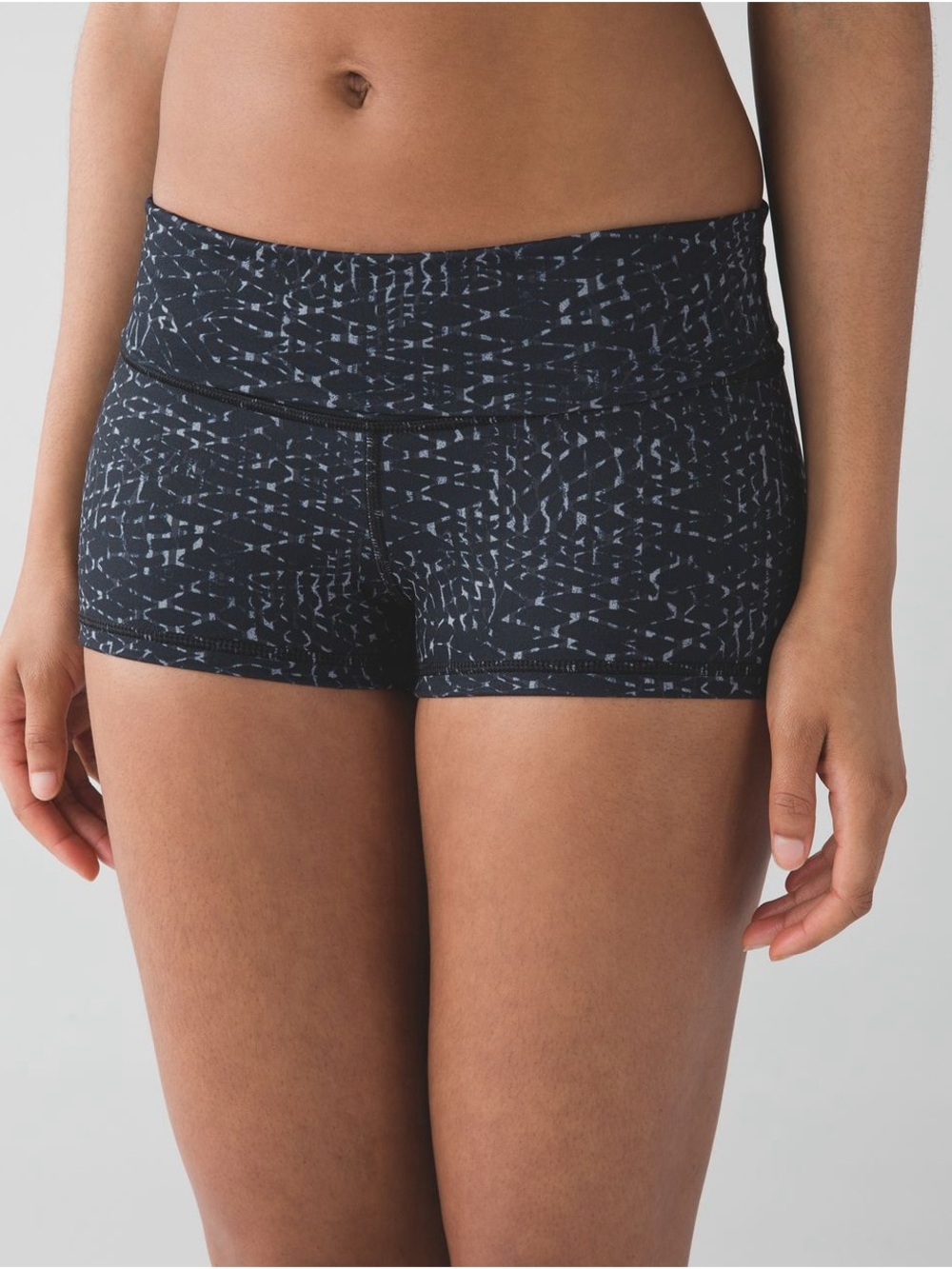 Lululemon Boogie Short - Picture 4 of 7